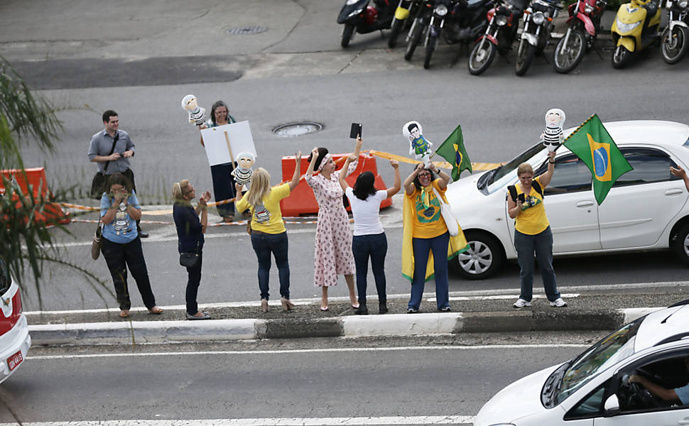 OPERAÇÃO NA CASA DE LULA E LULINHA