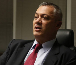 Viagem de Medina em avião da FAB gera discórdia